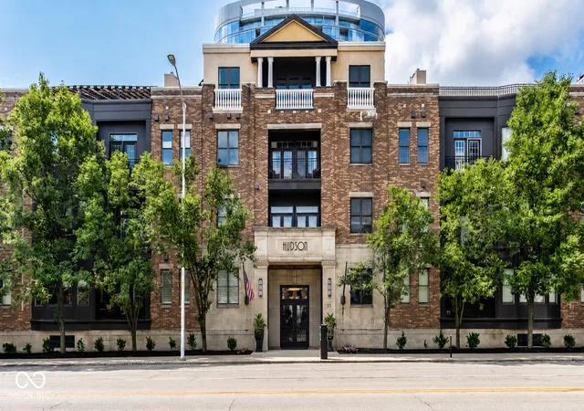 Photo 1 of Condo for sale at 355 E Ohio St #201, Indianapolis, IN 46204 | MLS# 22112399 | Listing updated on 2026-09-14