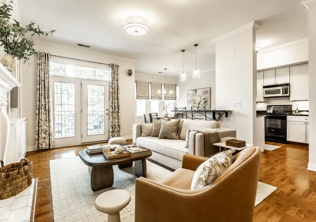 Photo 3 of Condo for sale at 355 E Ohio St #201, Indianapolis, IN 46204 | MLS# 22112399 | Listing updated on 2026-09-14