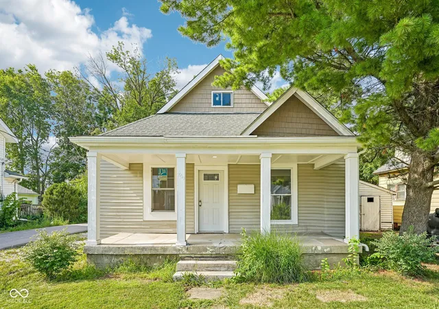 Single family home for sale at 260 W Wiley St, Greenwood, IN 46142 | MLS# 22112475 | Listing updated on 2026-09-10