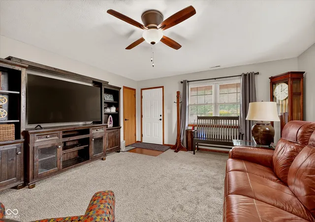 Photo 3 of Sale Pending at 5543 Blairwood Dr, Indianapolis, IN 46237 | MLS# 22112601 | Listing updated on 2026-09-10