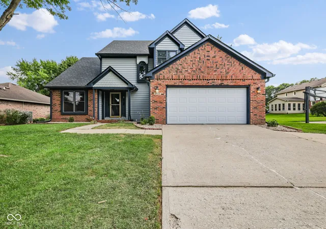 Photo 1 of Single family home for sale at 8518 Spend A Buck Dr, Indianapolis, IN 46217 | MLS# 22112744 | Listing updated on 2026-09-28