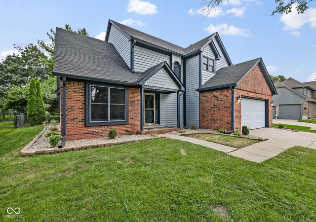 Photo 2 of Single family home for sale at 8518 Spend A Buck Dr, Indianapolis, IN 46217 | MLS# 22112744 | Listing updated on 2026-09-28