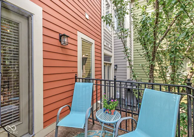 Photo 1 of Townhouse for sale at 525 Allard Pl #7, Indianapolis, IN 46202 | MLS# 22112773 | Listing updated on 2026-09-25