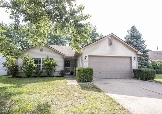 Photo 1 of Sale Pending at 12853 Longleaf Ln, Fishers, IN 46038 | MLS# 22113211 | Listing updated on 2026-09-21