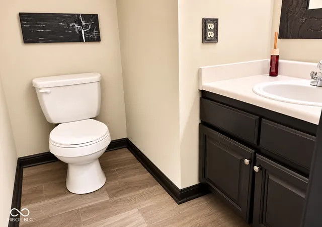 Photo 3 of Single family home for sale at 6350 Brooks Bnd Blvd, Indianapolis, IN 46237 | MLS# 22113225 | Listing updated on 2026-09-11
