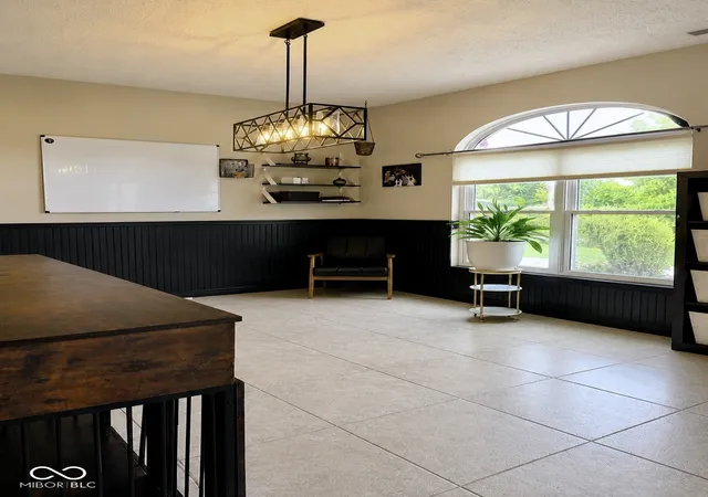 Photo 4 of Single family home for sale at 6350 Brooks Bnd Blvd, Indianapolis, IN 46237 | MLS# 22113225 | Listing updated on 2026-09-11