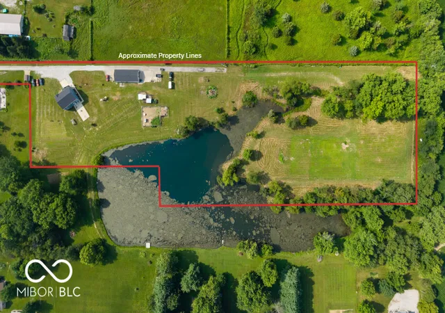 Photo 2 of Single family home for sale at 156 S County Rd 525 W, Danville, IN 46122 | MLS# 22113251 | Listing updated on 2026-09-14