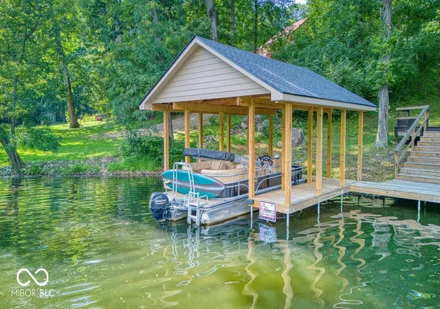 Photo 3 of Single family home for sale at 621 W Hemphill Dr, Nineveh, IN 46164 | MLS# 22113286 | Listing updated on 2026-09-15