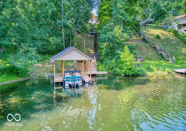Photo 4 of Single family home for sale at 621 W Hemphill Dr, Nineveh, IN 46164 | MLS# 22113286 | Listing updated on 2026-09-15