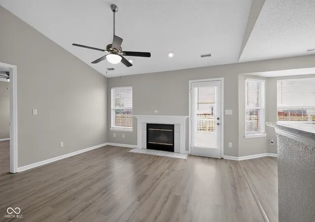 Photo 4 of Sale Pending at 1465 Quinlan Ct, Indianapolis, IN 46217 | MLS# 22113315 | Listing updated on 2026-10-02