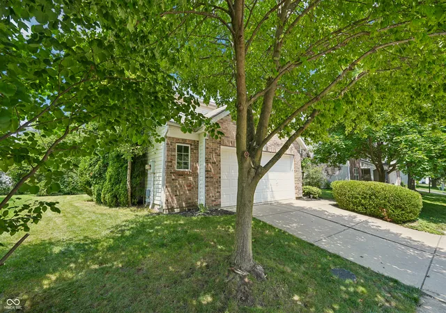 Photo 2 of Single family home for sale at 5868 E 126th Street, Carmel, IN 46033 | MLS# 22113385 | Listing updated on 2026-09-10