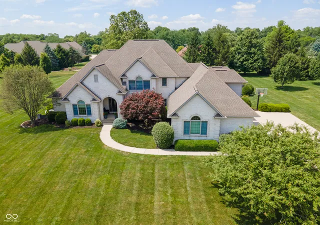 Photo 4 of Sale Pending at 10658 Reel Crk Ln, Brownsburg, IN 46112 | MLS# 22113389 | Listing updated on 2026-09-15