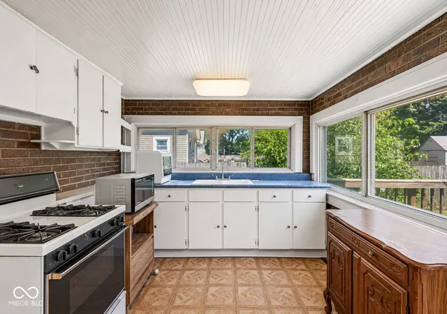 Photo 3 of Single family home for sale at 851 S Pershing Ave, Indianapolis, IN 46221 | MLS# 22113417 | Listing updated on 2026-10-02