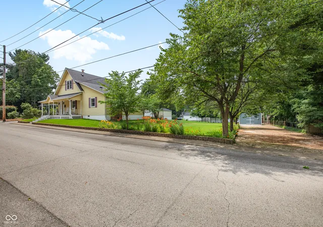 Photo 3 of Sale Pending at 54 Church St, Indianapolis, IN 46227 | MLS# 22113431 | Listing updated on 2026-09-11