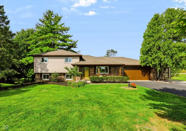 Photo 1 of Sale Pending at 16028 Farr Hills Dr, Westfield, IN 46074 | MLS# 22113465 | Listing updated on 2026-09-14