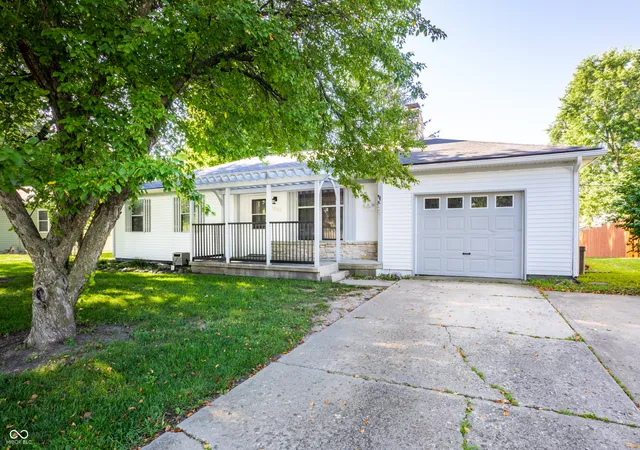 Photo 2 of Single family home for sale at 1509 Ashley Dr, Lebanon, IN 46052 | MLS# 22113614 | Listing updated on 2026-10-05