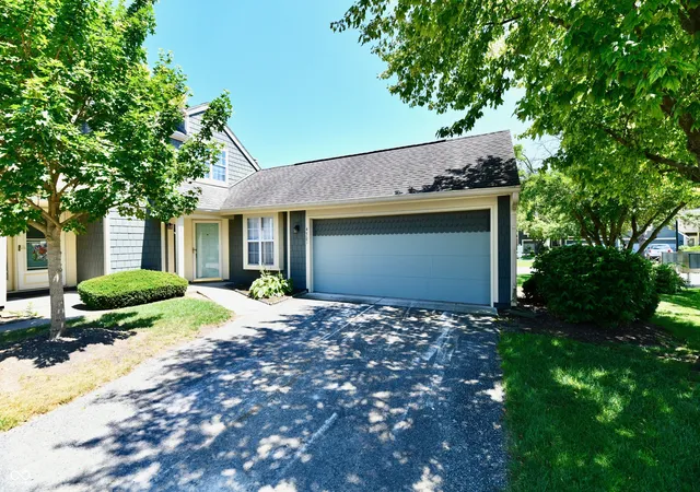 Photo 1 of Condo for sale at 4721 Charrington Cir, Indianapolis, IN 46254 | MLS# 22113912 | Listing updated on 2026-09-10