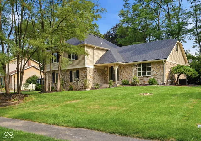 Photo 1 of Single family home for sale at 206 Westminster Dr, Noblesville, IN 46060 | MLS# 22113996 | Listing updated on 2026-09-24