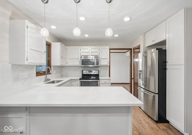 Photo 2 of Single family home for sale at 206 Westminster Dr, Noblesville, IN 46060 | MLS# 22113996 | Listing updated on 2026-09-24