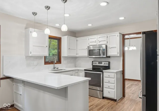 Photo 4 of Single family home for sale at 206 Westminster Dr, Noblesville, IN 46060 | MLS# 22113996 | Listing updated on 2026-09-24