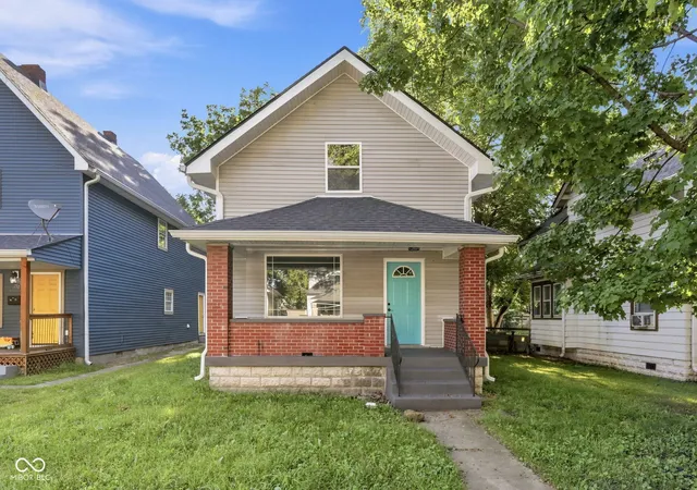 Photo 1 of Single family home for sale at 951 N Tuxedo St, Indianapolis, IN 46201 | MLS# 22114123 | Listing updated on 2026-09-15