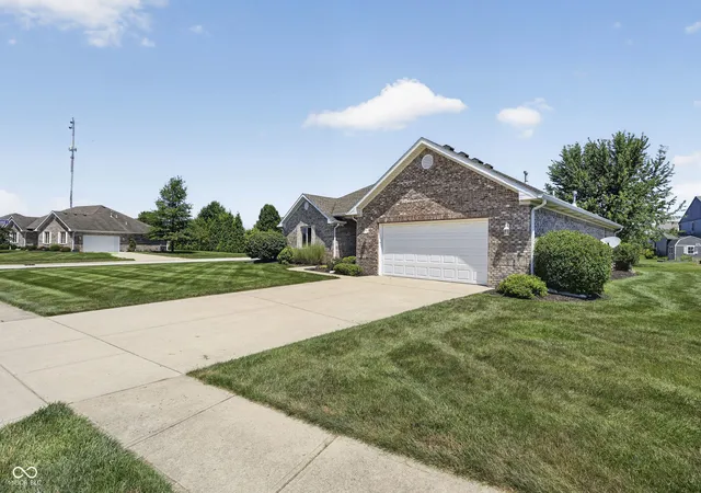 Photo 3 of Condo for sale at 1154 Brunes Blvd, Brownsburg, IN 46112 | MLS# 22114124 | Listing updated on 2026-09-21