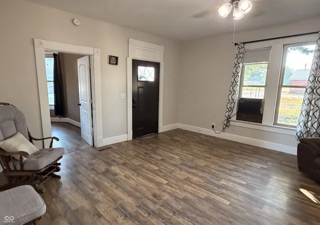 Photo 4 of Single family home for sale at 102 Railroad St, Elizabethtown, IN 47232 | MLS# 22114203 | Listing updated on 2026-09-25