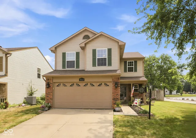 Photo 3 of Single family home for sale at 7713 Lake Vista Ln, Indianapolis, IN 46217 | MLS# 22114204 | Listing updated on 2026-09-22
