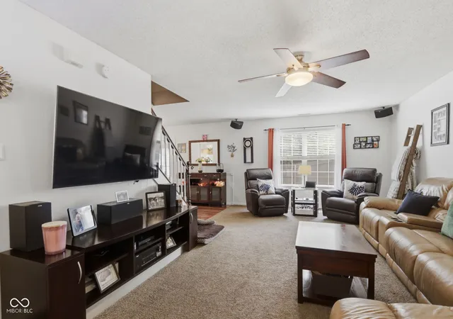 Photo 4 of Single family home for sale at 7713 Lake Vista Ln, Indianapolis, IN 46217 | MLS# 22114204 | Listing updated on 2026-09-22
