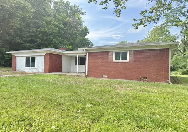Photo 1 of Single family home for sale at 5016 Olive Branch Rd, Greenwood, IN 46143 | MLS# 22114234 | Listing updated on 2026-09-12