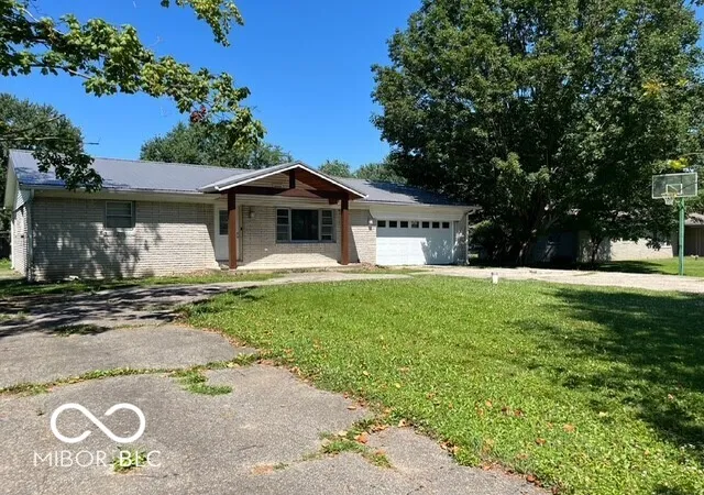 Photo 3 of Single family home for sale at 12609 Markay Dr, Fishers, IN 46038 | MLS# 22114453 | Listing updated on 2026-09-14