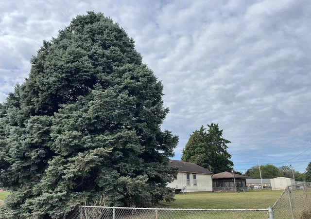 Photo 2 of Single family home for sale at 1614 N 4th Street, Terre Haute, IN 47804 | MLS# 22114546 | Listing updated on 2026-09-15