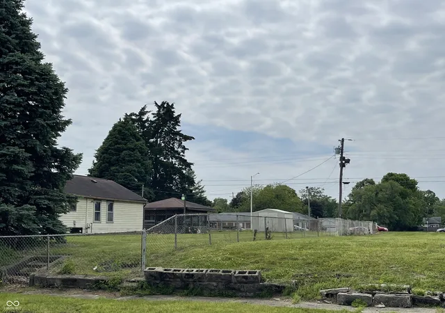 Photo 3 of Single family home for sale at 1614 N 4th Street, Terre Haute, IN 47804 | MLS# 22114546 | Listing updated on 2026-09-15