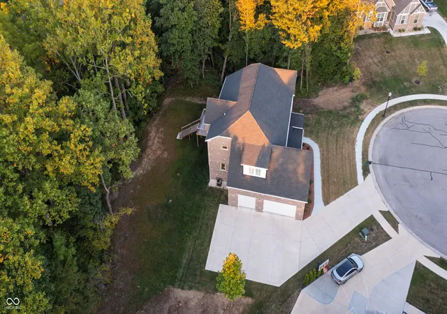 Photo 4 of Single family home for sale at 372 Foxboro Dr, Avon, IN 46123 | MLS# 22114994 | Listing updated on 2026-09-10