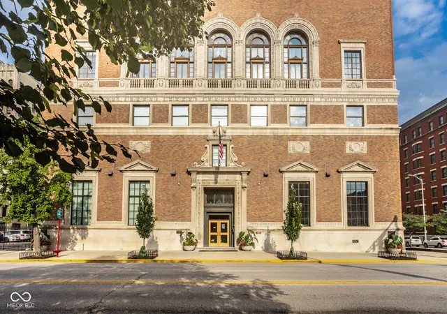 Photo 1 of Condo for sale at 350 N Meridian St #606, Indianapolis, IN 46204 | MLS# 22115140 | Listing updated on 2026-09-10