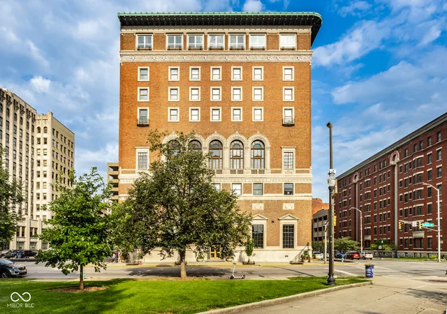 Photo 3 of Condo for sale at 350 N Meridian St #606, Indianapolis, IN 46204 | MLS# 22115140 | Listing updated on 2026-09-10