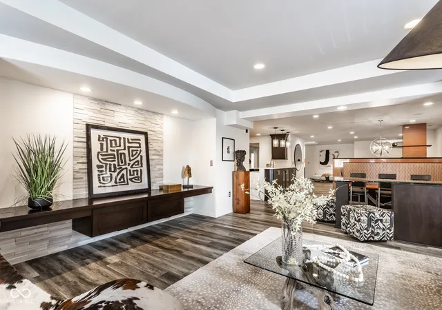 Photo 4 of Condo for sale at 350 N Meridian St #606, Indianapolis, IN 46204 | MLS# 22115140 | Listing updated on 2026-09-10