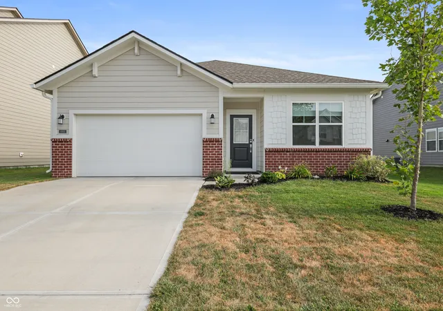Photo 3 of Single family home for sale at 6950 Bauer Crk Ct, Whitestown, IN 46075 | MLS# 22115198 | Listing updated on 2026-09-10