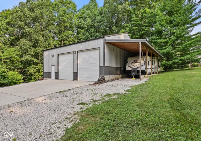Photo 3 of Single family home for sale at 5079 W Big Hurricane Rd, Martinsville, IN 46151 | MLS# 22115234 | Listing updated on 2026-09-10