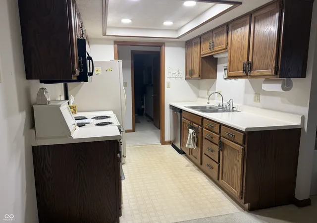 Photo 4 of Condo for sale at 1408 Cardinal Ct, Crawfordsville, IN 47933 | MLS# 22115259 | Listing updated on 2026-09-14