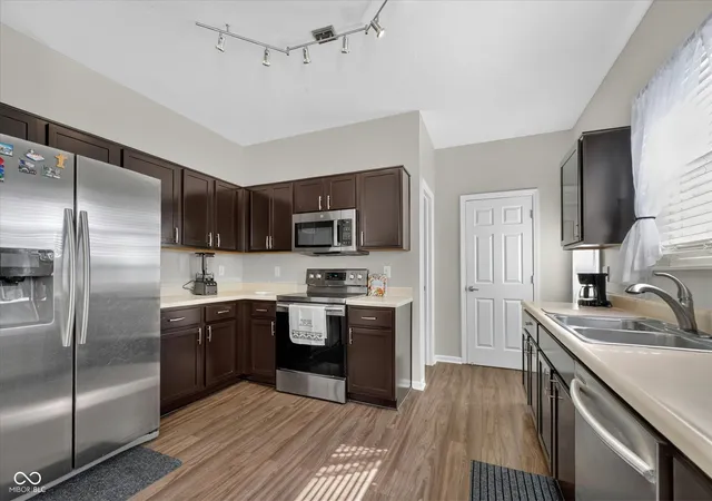 Photo 2 of Single family home for sale at 13024 W Elster Way, Fishers, IN 46037 | MLS# 22115409 | Listing updated on 2026-09-10