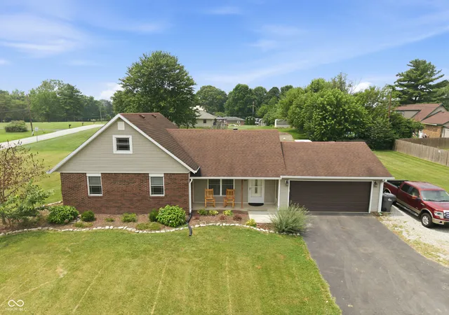 Photo 2 of Single family home for sale at 3640 Davis Rd, Indianapolis, IN 46239 | MLS# 22115431 | Listing updated on 2026-10-05
