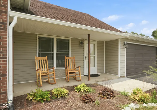 Photo 3 of Single family home for sale at 3640 Davis Rd, Indianapolis, IN 46239 | MLS# 22115431 | Listing updated on 2026-10-05