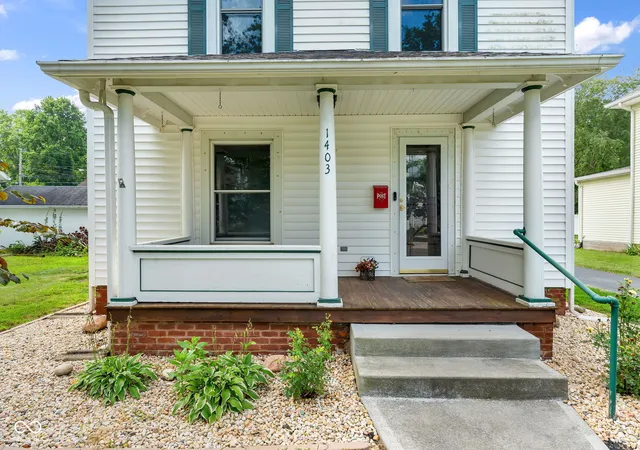 Photo 3 of Single family home for sale at 1403 W Main St, Crawfordsville, IN 47933 | MLS# 22115433 | Listing updated on 2026-09-15