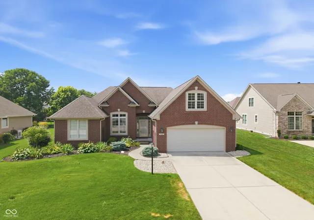 Photo 3 of Sale Pending at 11003 Treyburn Dr, Fishers, IN 46037 | MLS# 22115477 | Listing updated on 2026-09-22