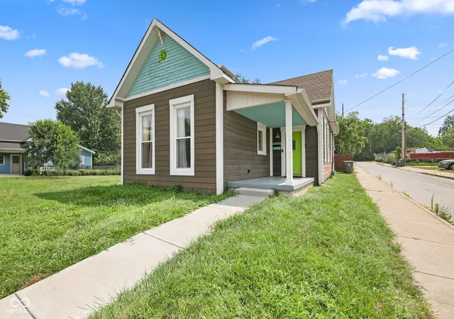 Photo 2 of Single family home for sale at 1361 Union St, Indianapolis, IN 46225 | MLS# 22115608 | Listing updated on 2026-09-10