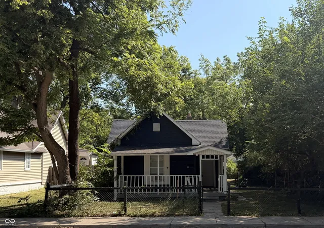 Photo 1 of Single family home for sale at 3449 Boulevard Pl, Indianapolis, IN 46208 | MLS# 22115645 | Listing updated on 2026-09-23