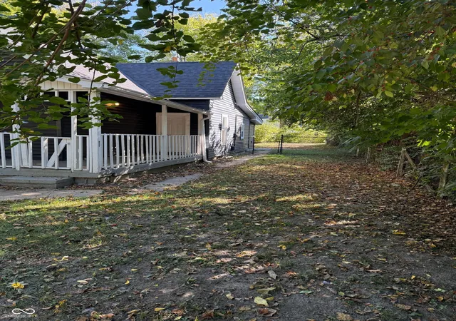 Photo 3 of Single family home for sale at 3449 Boulevard Pl, Indianapolis, IN 46208 | MLS# 22115645 | Listing updated on 2026-09-23