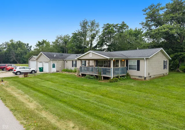 Photo 2 of Sale Pending at 6376 Hall School Rd, Martinsville, IN 46151 | MLS# 22115665 | Listing updated on 2026-09-10