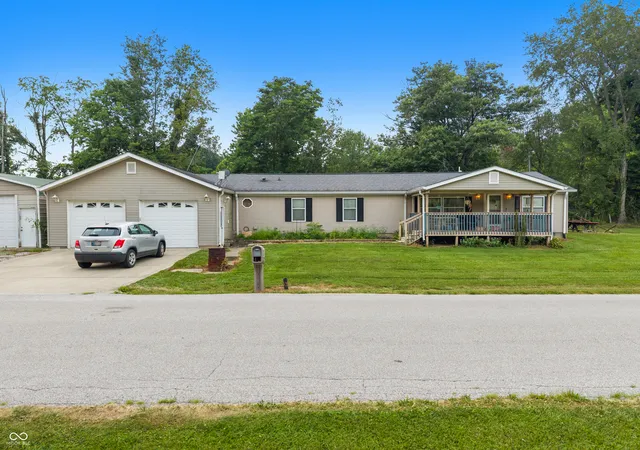 Photo 3 of Sale Pending at 6376 Hall School Rd, Martinsville, IN 46151 | MLS# 22115665 | Listing updated on 2026-09-10